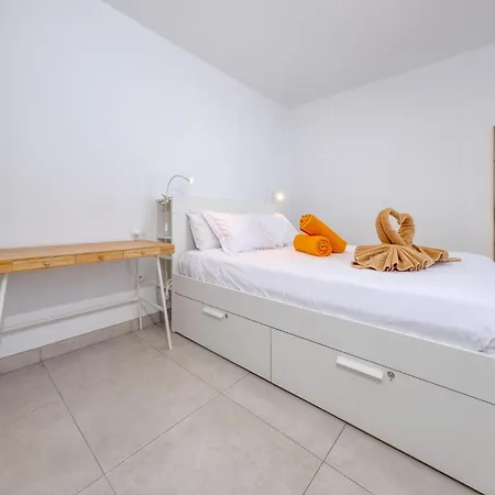 La Docta 112 Senator - Pool View By Lanzarote